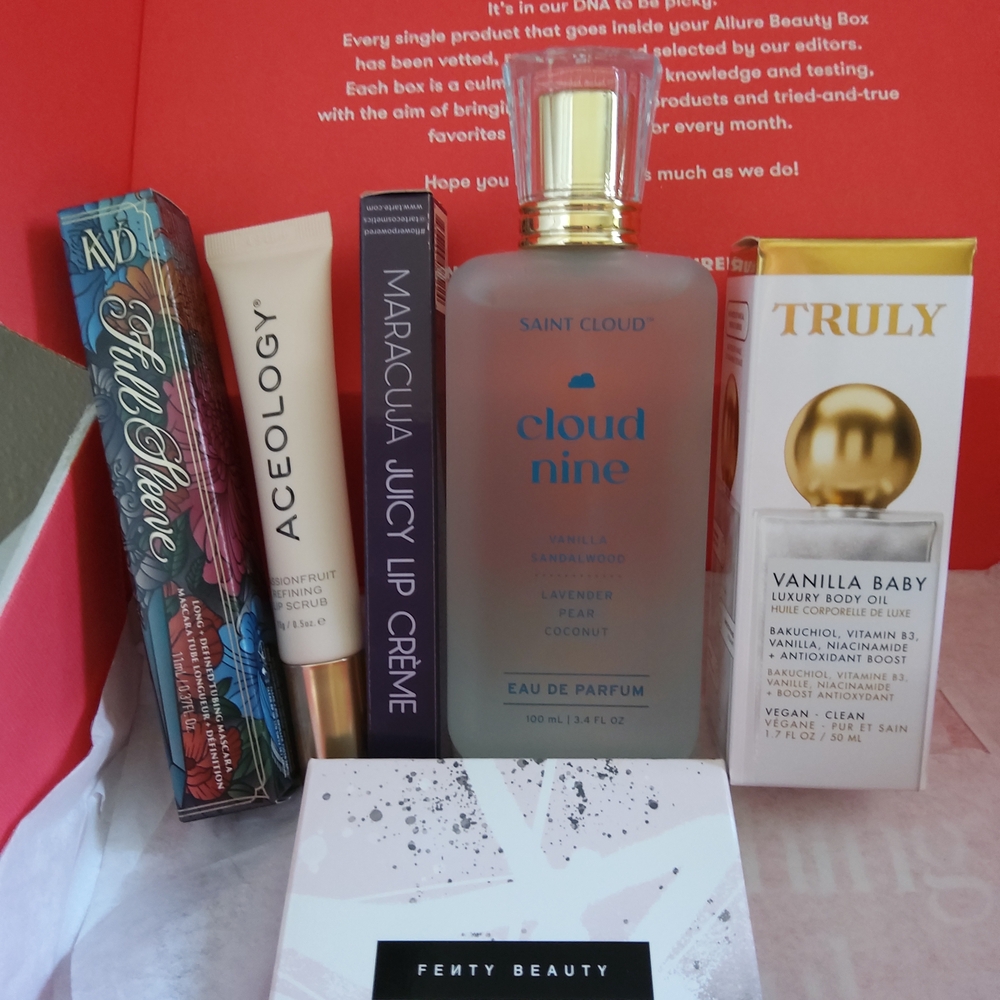 Fenty Blush, KVD Mascara, Aceology Lip Scrub, Maracuja, Vanilla Oil & Perfume